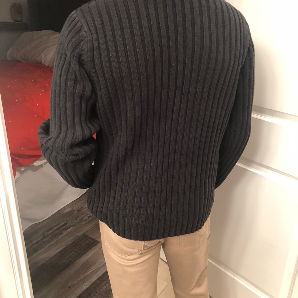 Black ribbed sweater